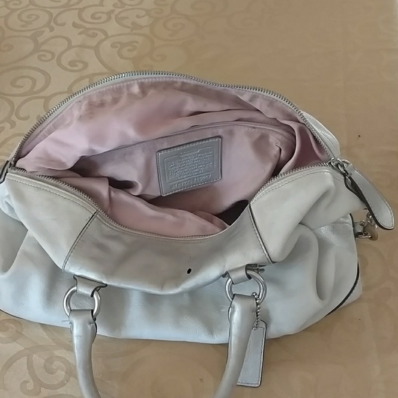 Purse - Picture 3 of 3